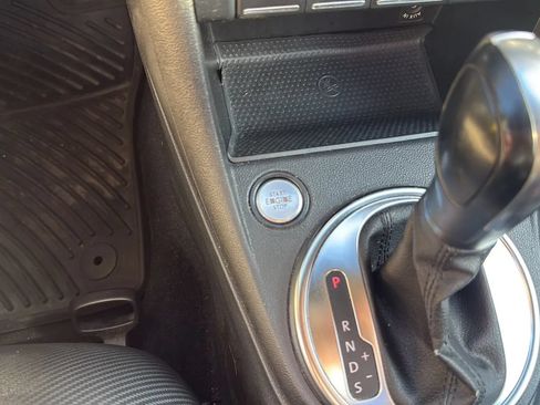Used 2013 Volkswagen Beetle 2.5 FWD image 18