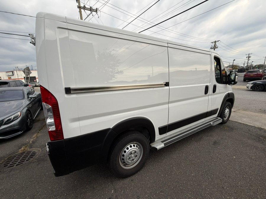 Used 2025 RAM ProMaster 2500 w/ U-Haul Equipment Group FWD image 13