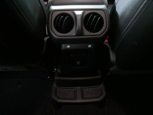 Used 2021 Jeep Wrangler Unlimited Sahara w/ Uconnect 4C Nav & Sound Group AWD/4WD image 24