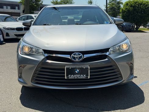 Used 2015 Toyota Camry XLE w/ Moonroof Package FWD image 6