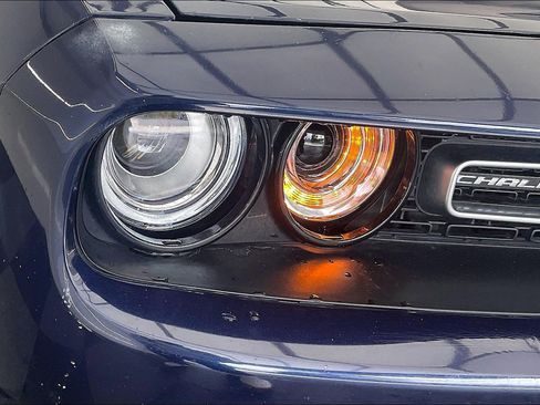 Used 2015 Dodge Challenger SXT w/ Driver Convenience Group RWD image 27