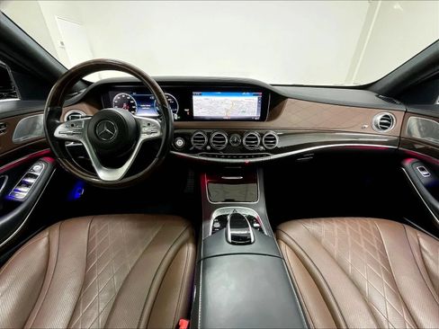 Used 2018 Mercedes-Benz S 560 4MATIC Sedan image 2