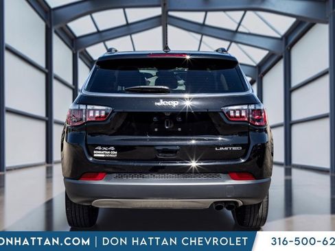 Used 2022 Jeep Compass Limited AWD/4WD image 23