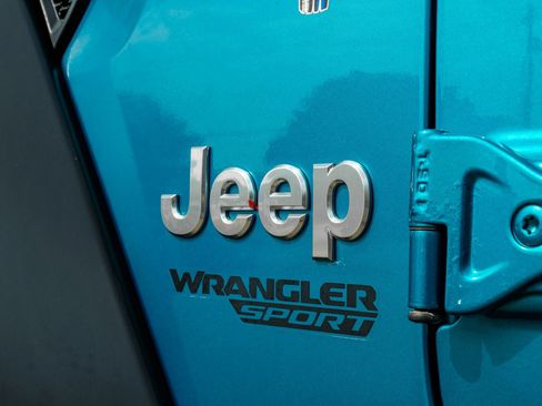 Used 2019 Jeep Wrangler Sport AWD/4WD image 44