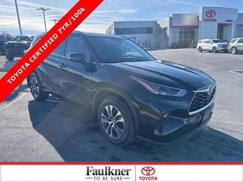 Used 2024 Toyota Highlander XLE image 1