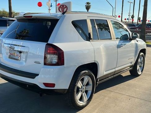 Used 2014 Jeep Compass Latitude image 23