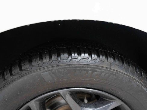 Used 2020 Chrysler Pacifica Touring-L Plus w/ Advanced Safetytec Group image 31