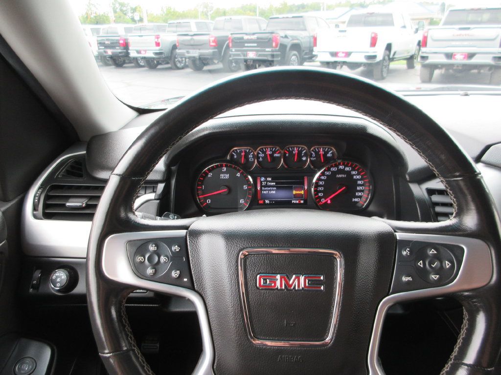 Used 2016 GMC Yukon XL SLT w/ Open Road Package AWD/4WD image 38