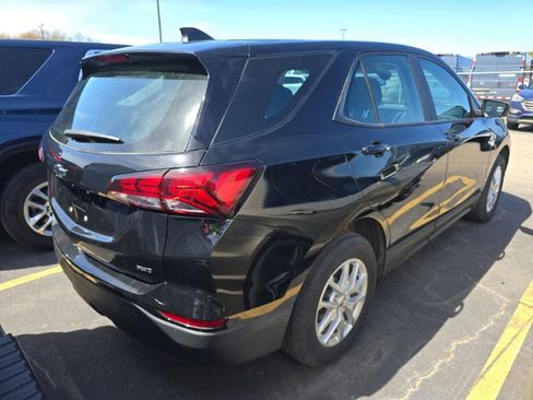 Used 2024 Chevrolet Equinox LS AWD/4WD image 4