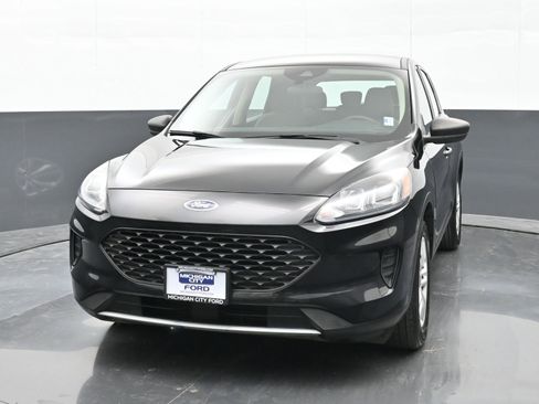 Used 2020 Ford Escape S image 3