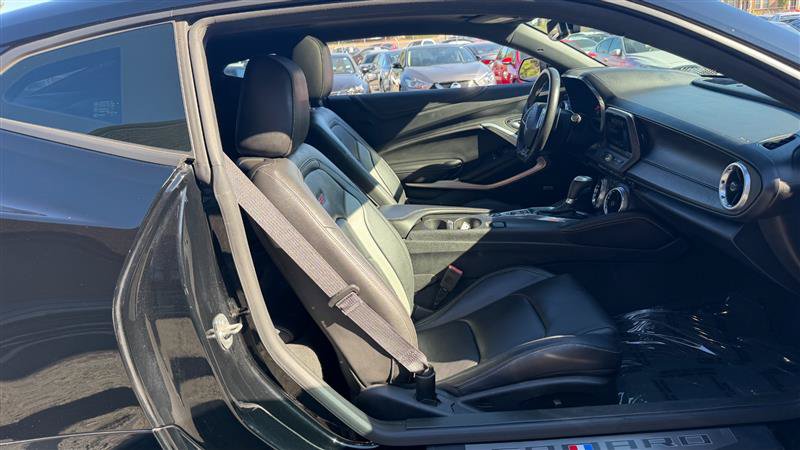 Used 2017 Chevrolet Camaro SS Coupe w/ 2SS RWD image 6