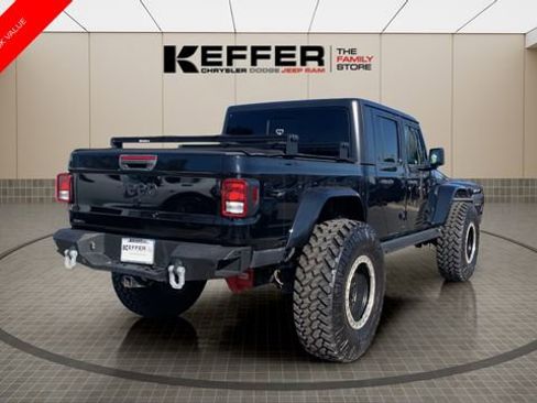 Certified 2022 Jeep Gladiator Willys image 6