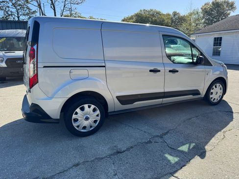 Used 2023 Ford Transit Connect XLT image 10