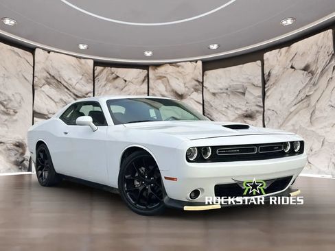 Used 2022 Dodge Challenger GT RWD image 17
