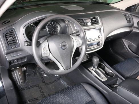 Used 2017 Nissan Altima 2.5 SV FWD image 16