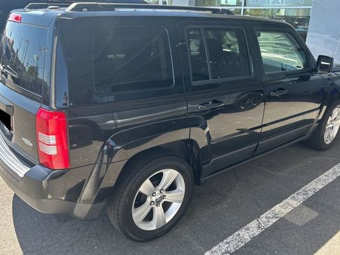 Used 2017 Jeep Patriot Latitude FWD image 6