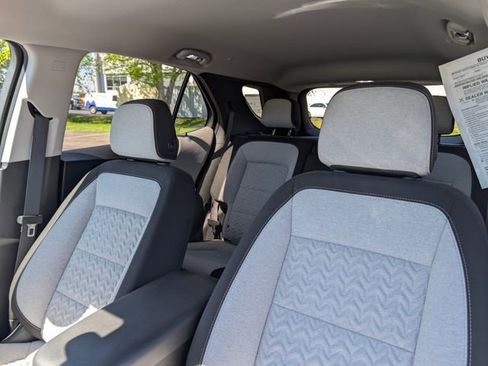 Used 2022 Chevrolet Equinox LS AWD/4WD image 13
