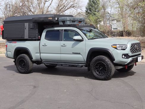 Used 2023 Toyota Tacoma TRD Off-Road w/ TRD Premium Off Road Package AWD/4WD image 2