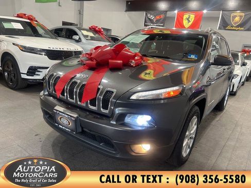 Used 2017 Jeep Cherokee Latitude image 30