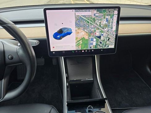 Used 2018 Tesla Model 3 Long Range image 27