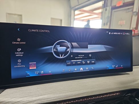 New 2026 BMW 330i Sedan w/ Premium Package image 22