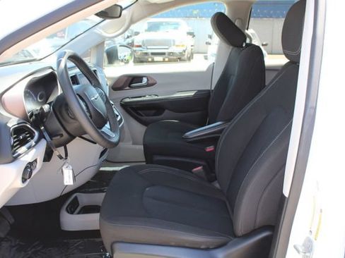 Used 2024 Chrysler Voyager LX FWD image 36