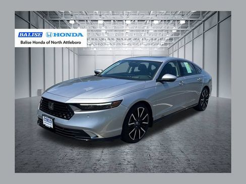 Certified 2023 Honda Accord Touring image 1