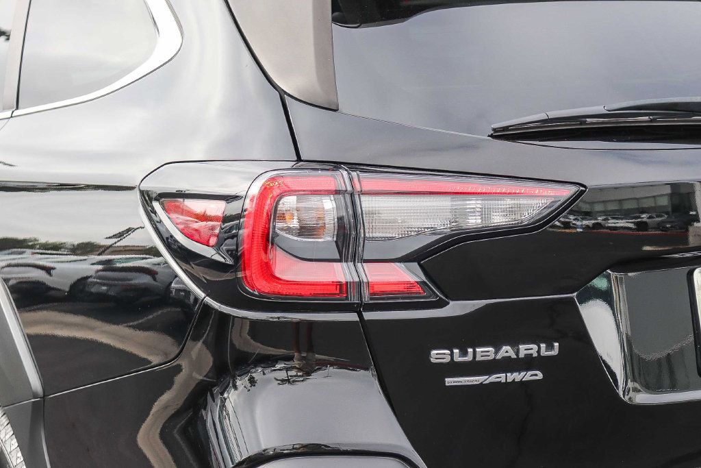 Certified 2024 Subaru Outback Limited AWD/4WD image 9