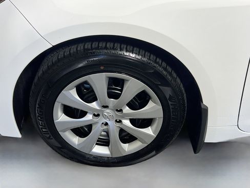 Used 2026 Toyota Corolla LE FWD image 13