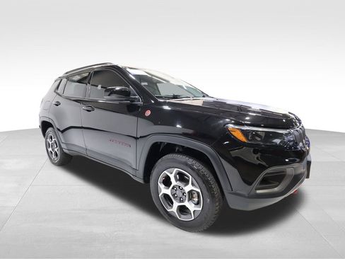 Used 2022 Jeep Compass Trailhawk w/ Trailhawk Elite Group image 6