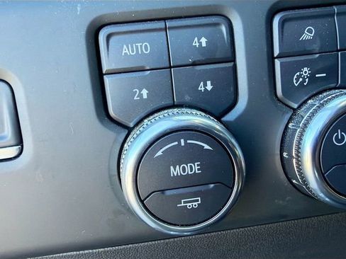 Used 2025 GMC Sierra 2500 AT4 w/ AT4 Premium Plus Package image 29