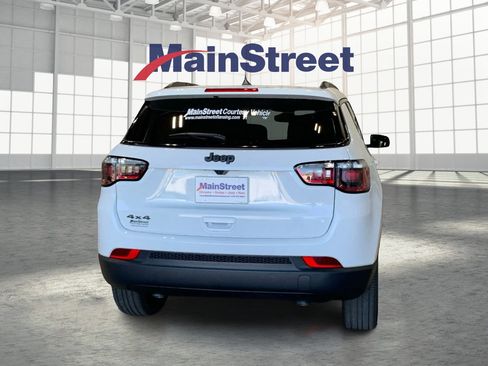 New 2026 Jeep Compass Latitude AWD/4WD image 4