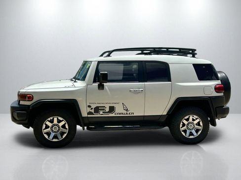 Used 2014 Toyota FJ Cruiser 4WD w/ Upgrade Package image 8