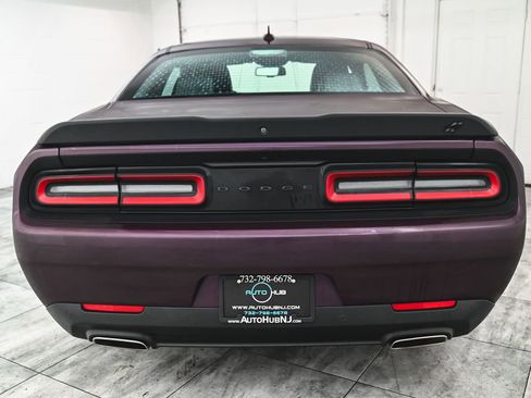 Used 2022 Dodge Challenger GT w/ Plus Package image 5