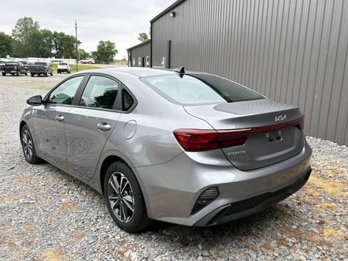 Used 2023 Kia Forte LXS FWD image 7