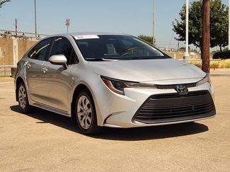 Used 2025 Toyota Corolla LE FWD video 2