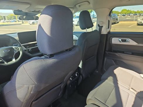 Used 2025 Ford Explorer Active RWD image 12