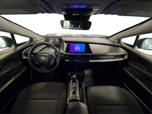 Used 2024 Toyota Prius LE FWD image 25