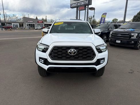 Used 2020 Toyota Tacoma TRD Off-Road w/ TRD Premium Off Road Package image 4