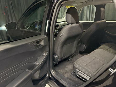 Used 2025 Ford Escape Active AWD/4WD image 22