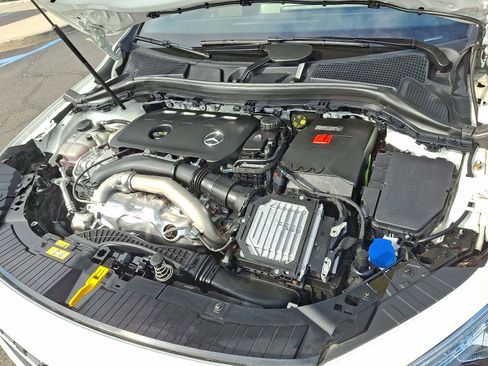 Certified 2025 Mercedes-Benz GLA 250 4MATIC image 26