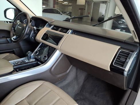 Used 2020 Land Rover Range Rover Sport HSE image 21