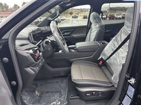 New 2026 Chevrolet Silverado EV Trail Boss w/ Premium Package AWD/4WD image 15