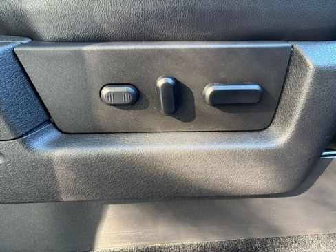 Used 2012 Ford F150 Lariat image 16