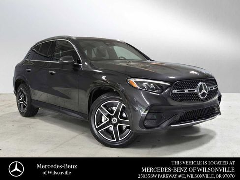 Used 2024 Mercedes-Benz GLC 300 4MATIC image 1
