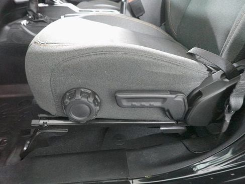 Used 2024 Jeep Gladiator Sport image 11