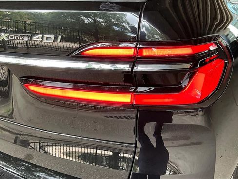 Used 2025 BMW X7 xDrive40i w/ Premium Package AWD/4WD image 29