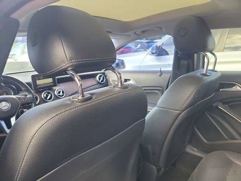 Used 2015 Mercedes-Benz GLA 250 4MATIC image 12