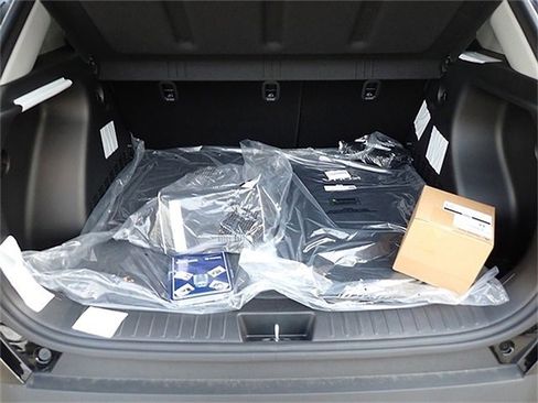 Used 2025 Hyundai Kona SEL image 4