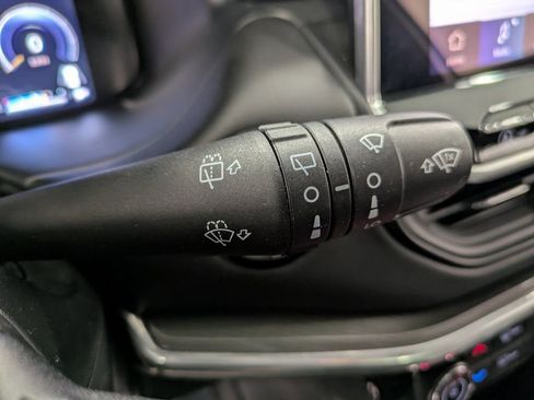 Used 2024 Jeep Compass Limited w/ High Altitude Package image 17